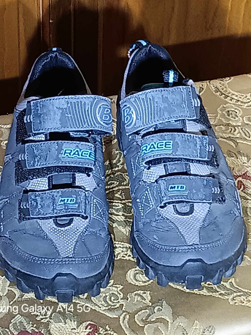 Women’s Athletic MTB Race Strap Shoes in Gray